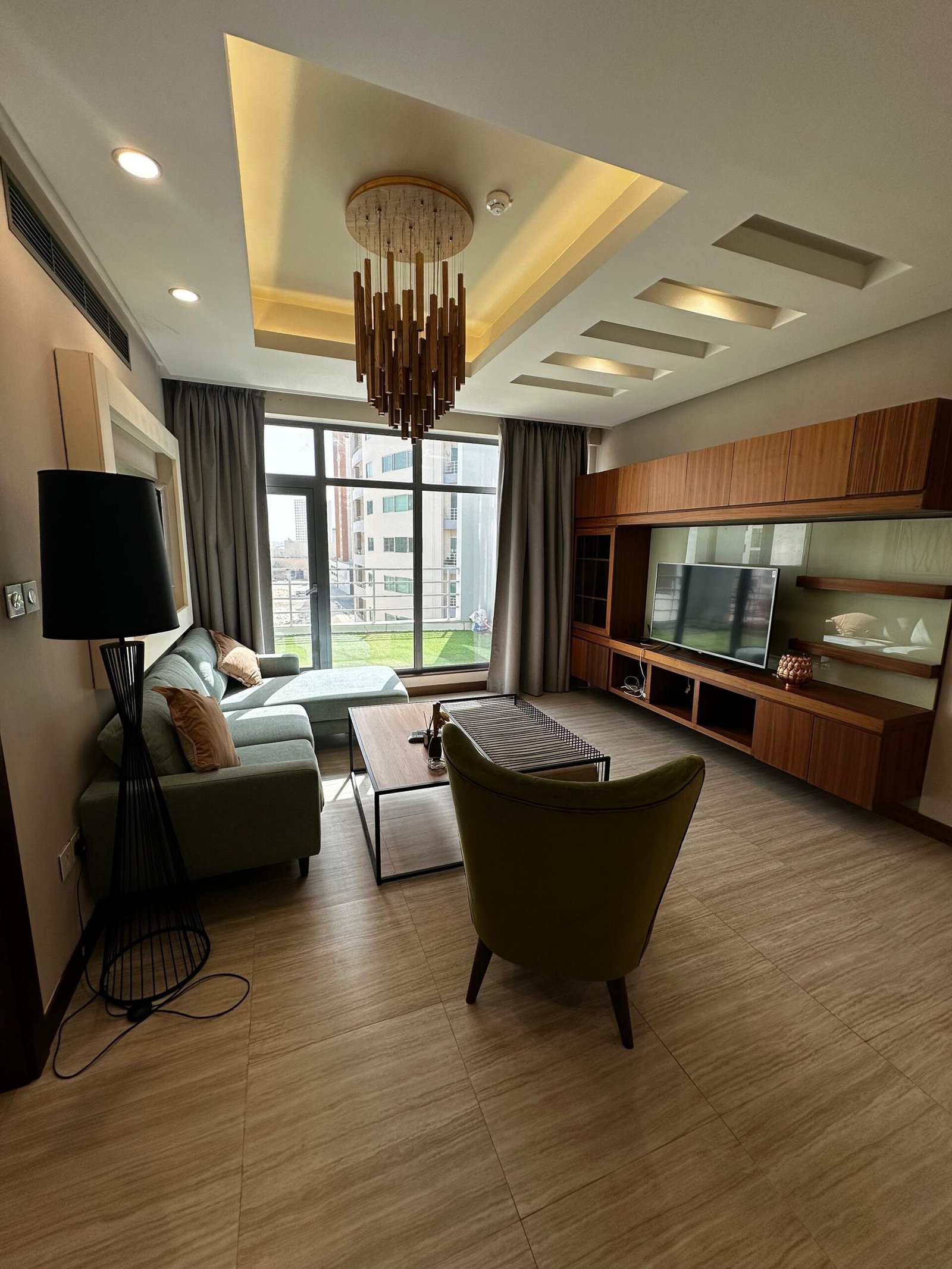 Exclusive Sea-View 2-Bedroom Apartment In Heart of Amwaj.