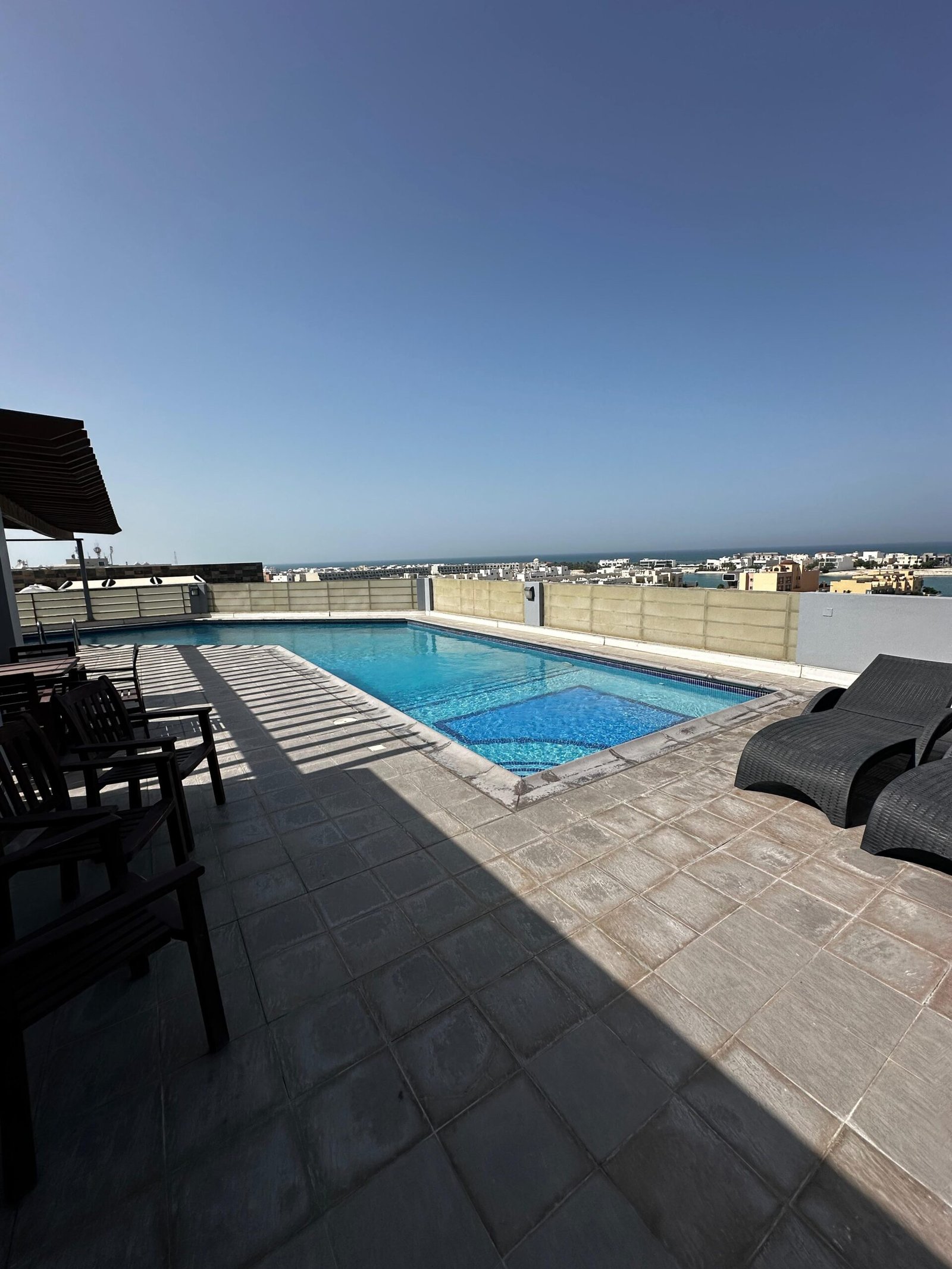 Exclusive Sea-View 2-Bedroom Apartment In Heart of Amwaj.