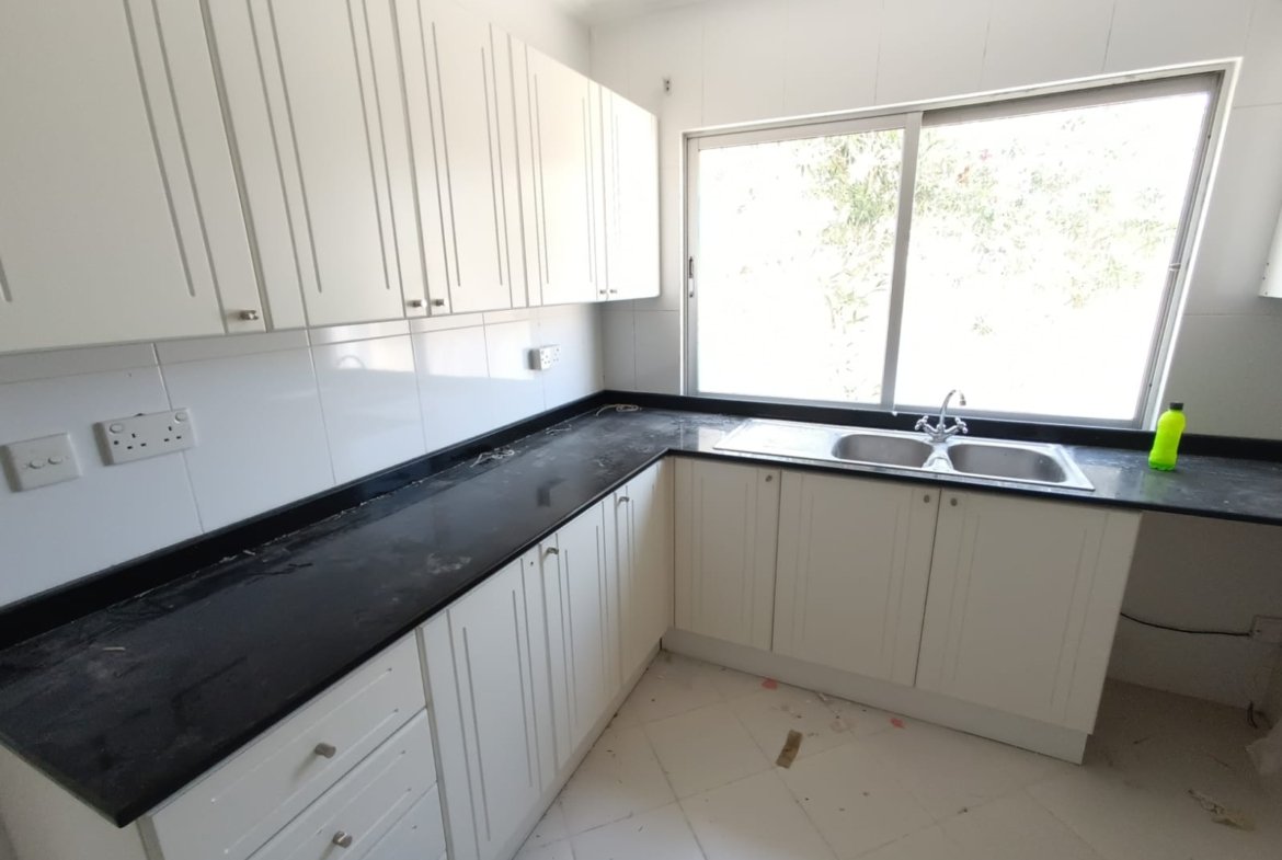 Exclusive 5-bhk VILA For Rent In The Center of Riffa