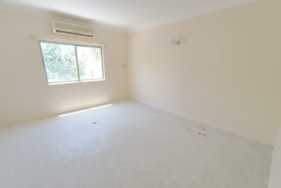Exclusive 5-bhk VILA For Rent In The Center of Riffa