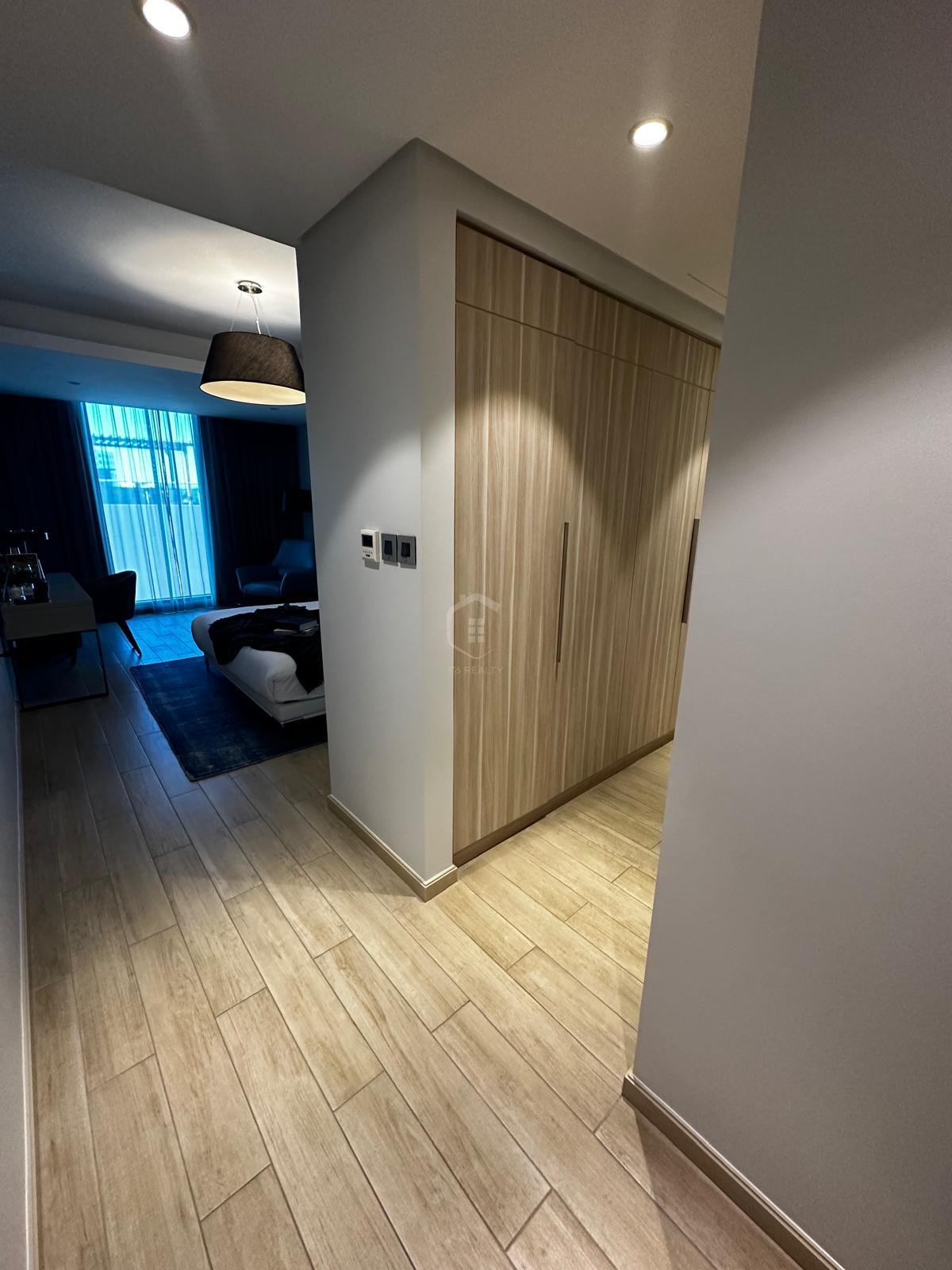 Luxury SeaView 1-Bedroom Apartment For Rent In Amwaj