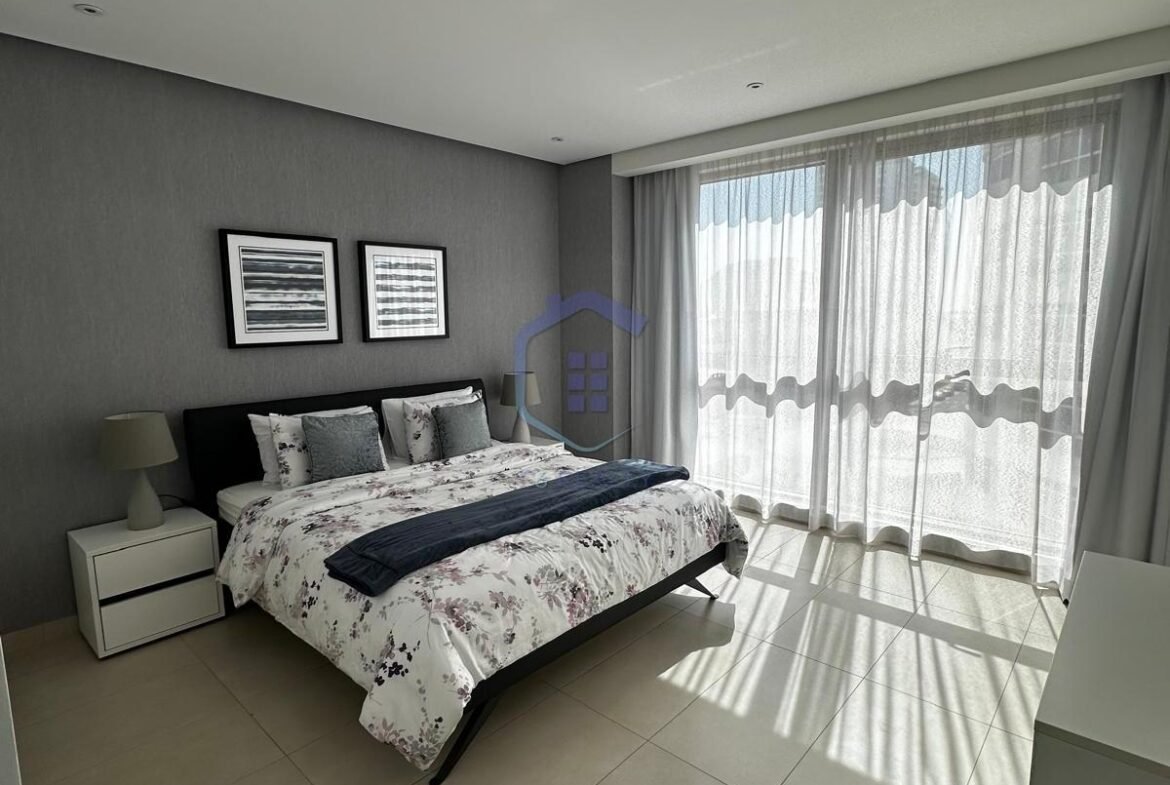 Luxury Spacious 1-Bedroom Apartment For Rent In The Center Amwaj.