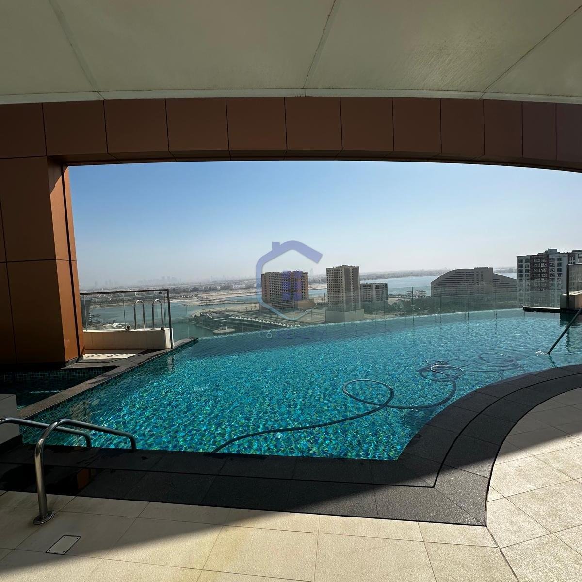 Luxury Spacious 1-Bedroom Apartment For Rent In The Center Amwaj.