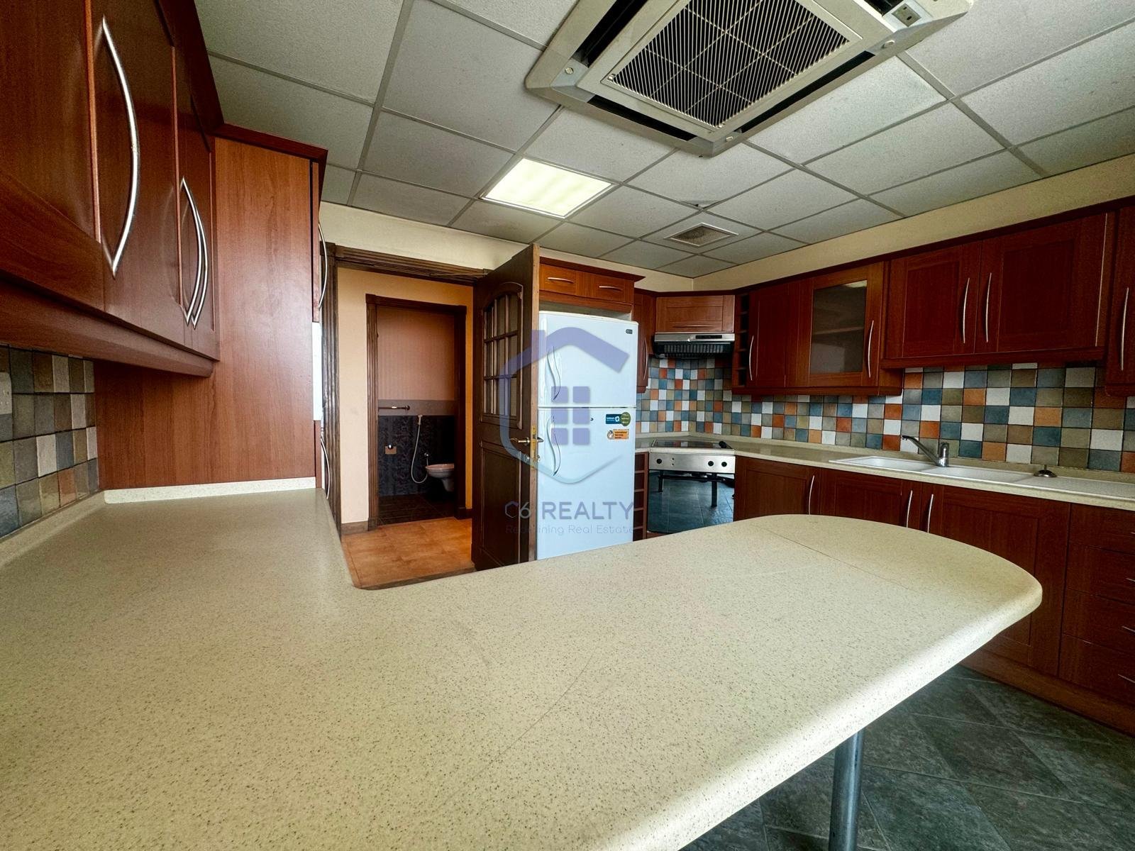 Modern CityView 3-Bedroom Apartment In The Heart of Saar