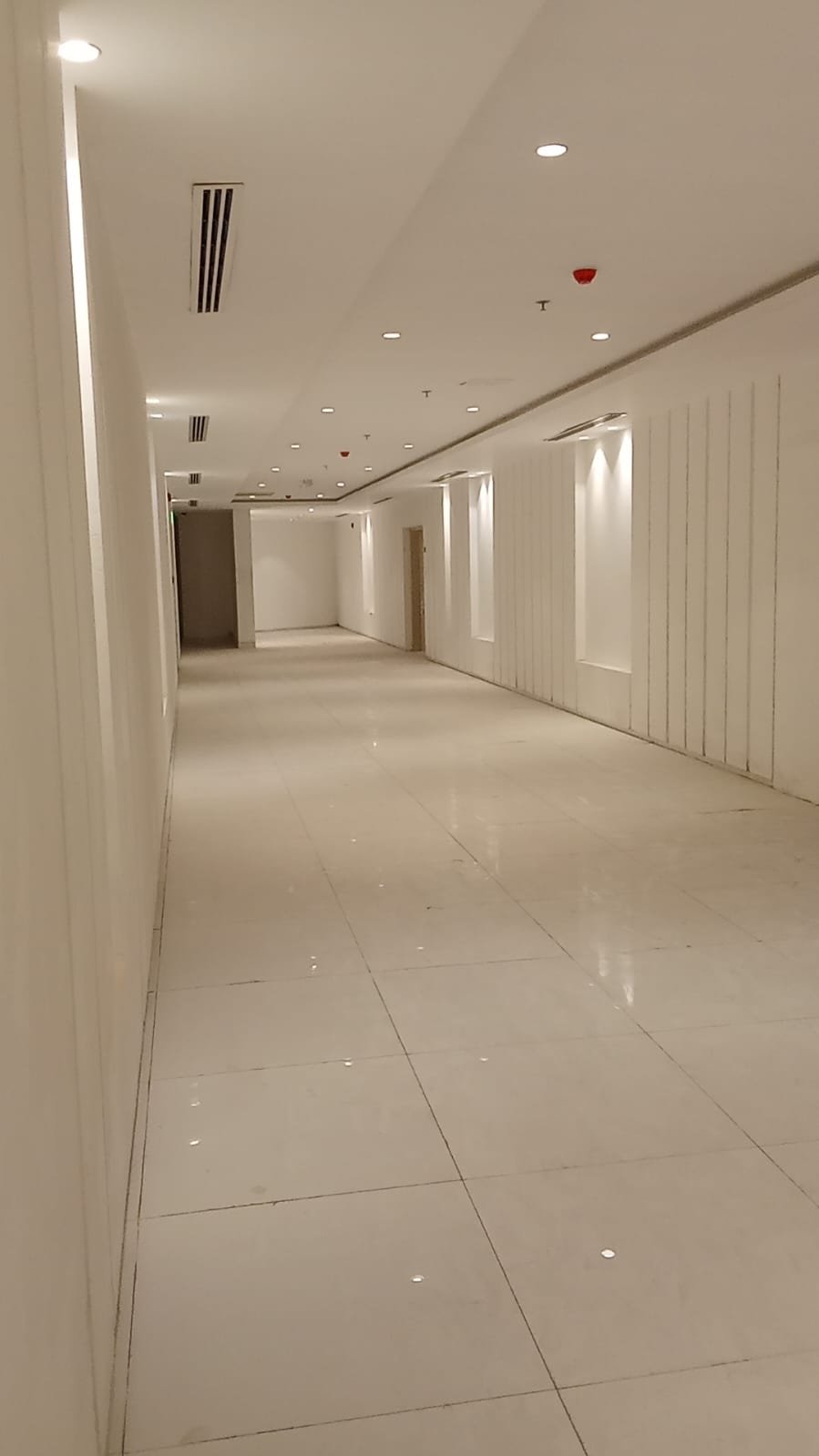 Exclusive Premium Commercial open-space for Rent.