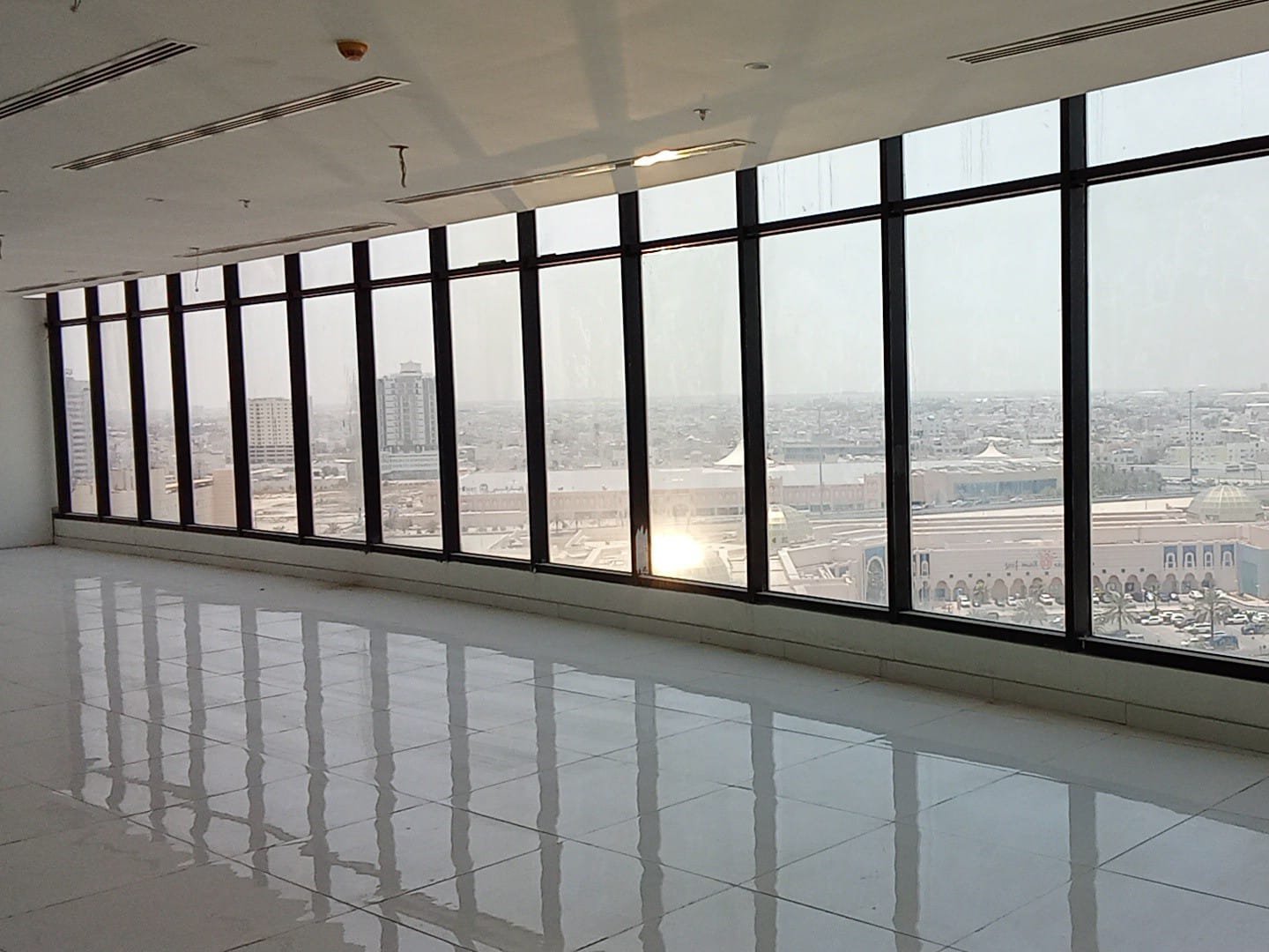 Exclusive Premium Commercial open-space for Rent.