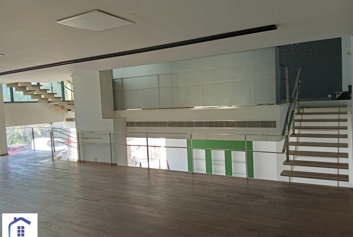 Luxury Spacious Showroom In The Heart Of The City.