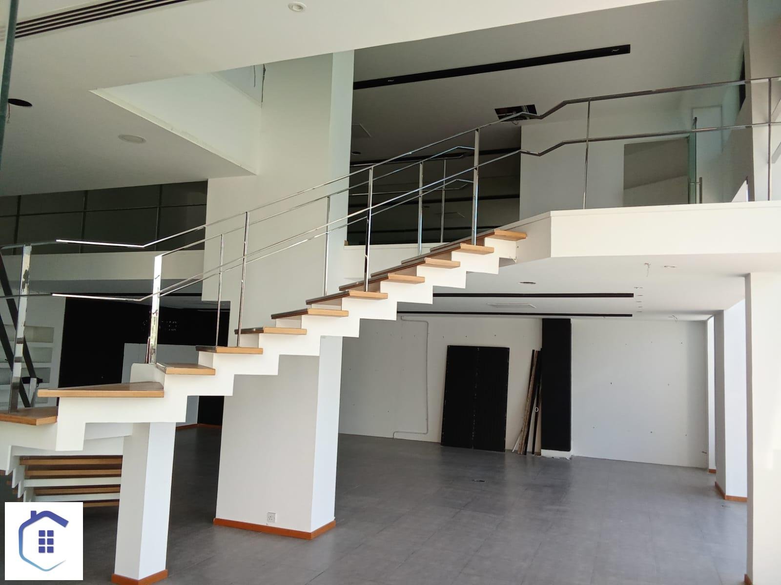 Luxury Spacious Showroom In The Heart Of The City.