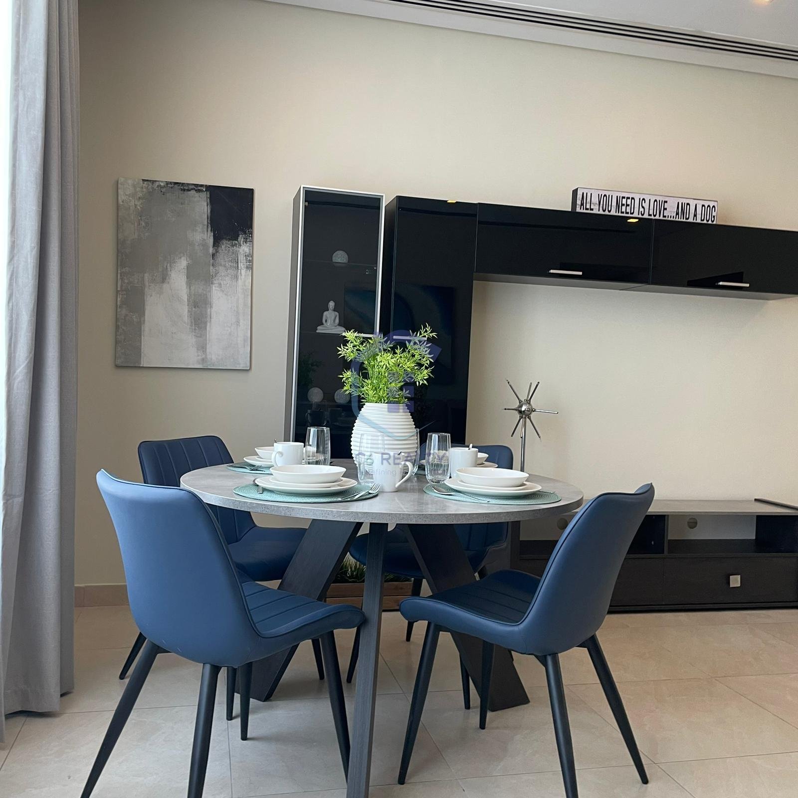 Luxury 2-Bedroom Apartment For Rent In The Heart Of Amwaj