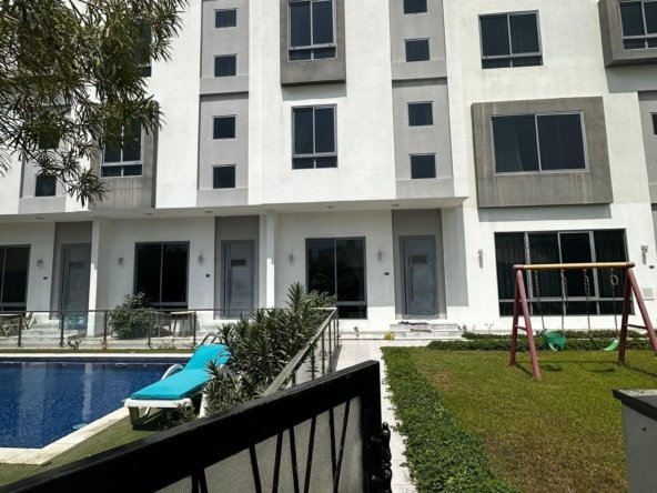 Modern Luxury 4-Bedroom Villa in the Heart of Saar.