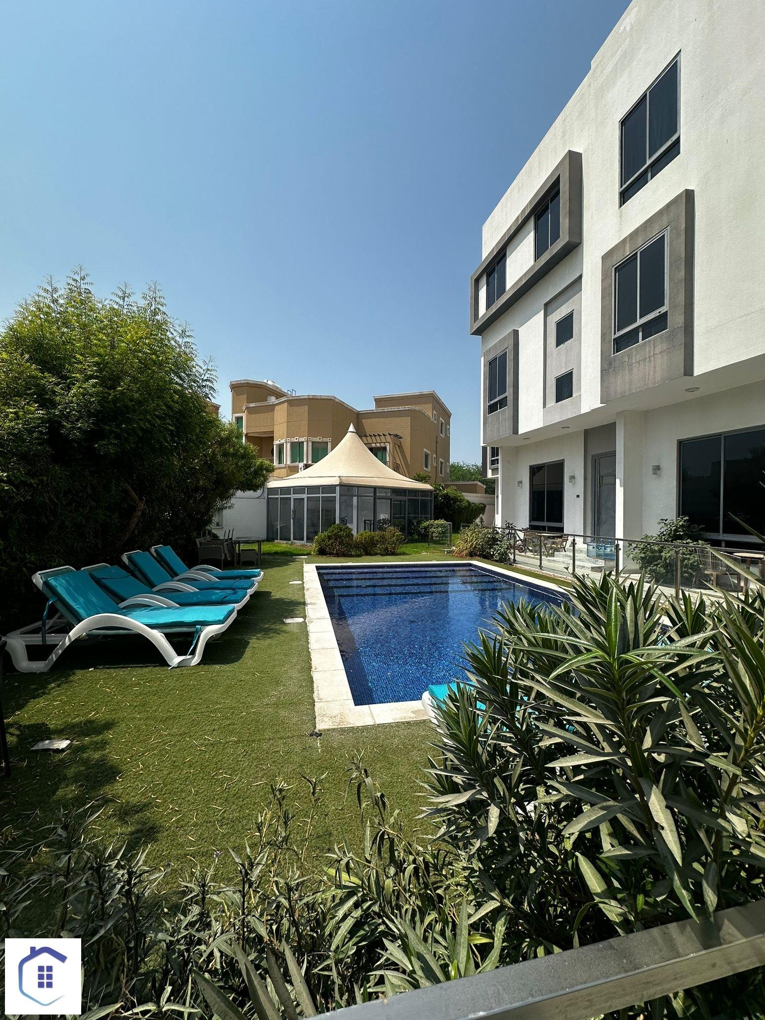 Modern Luxury 4-Bedroom Villa in the Heart of Saar.