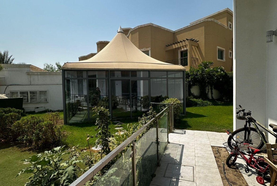 Modern Luxury 4-Bedroom Villa in the Heart of Saar.