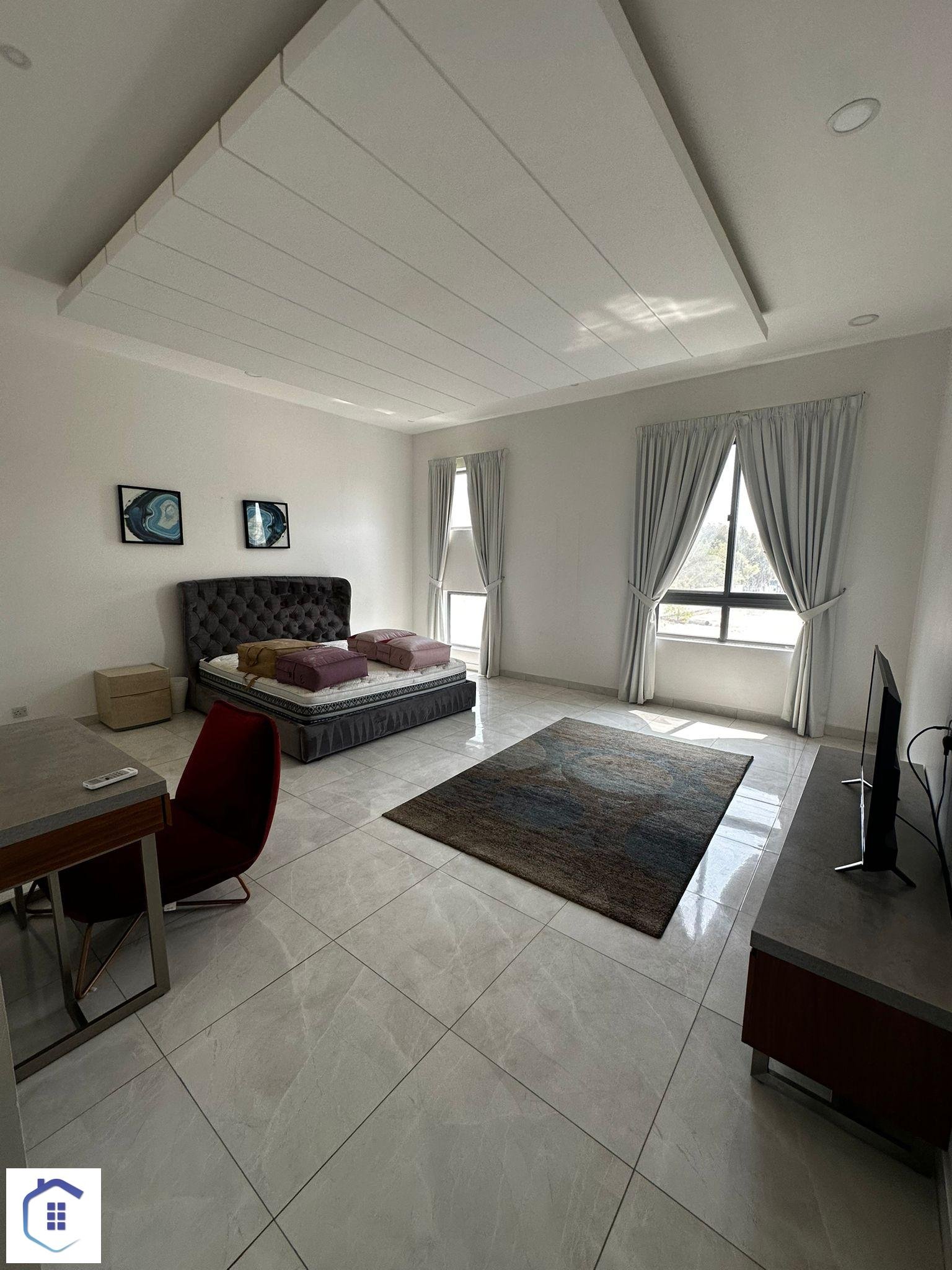 Modern Luxury 4-Bedroom Villa in the Heart of Saar.