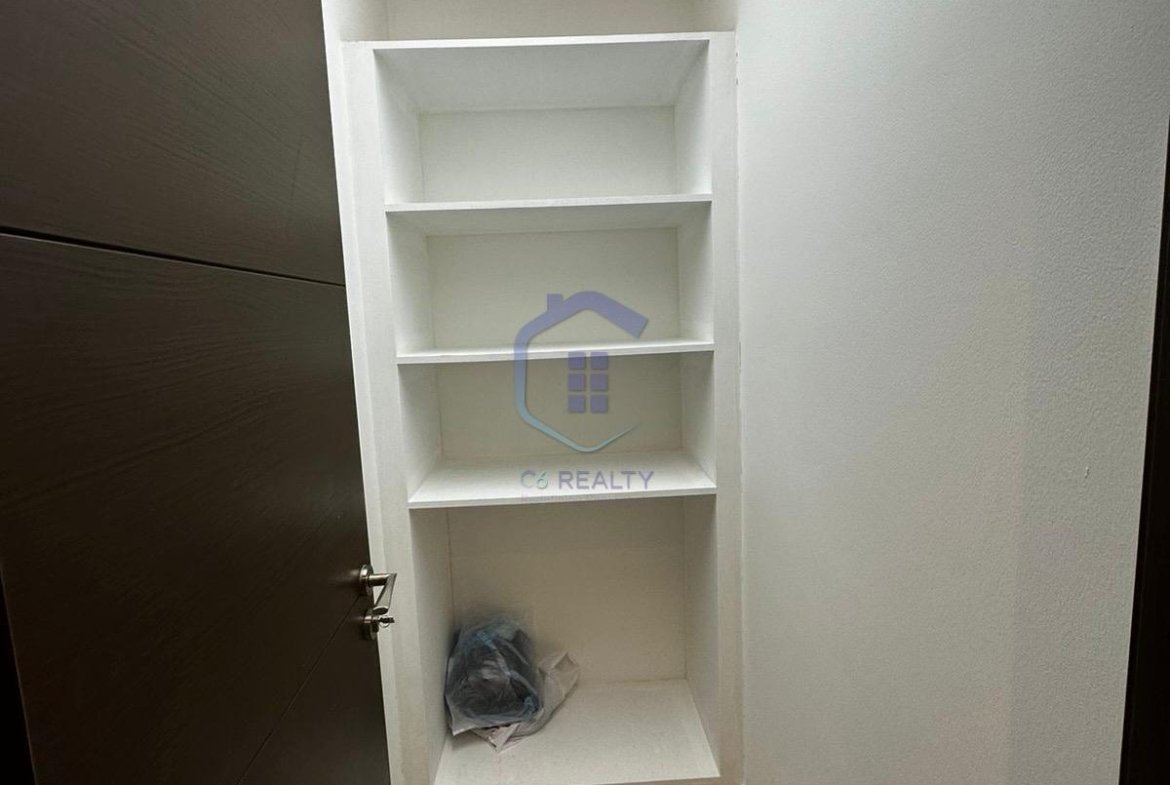 Exclusive Modern 3-Bedroom Apartment for Rent in Saar