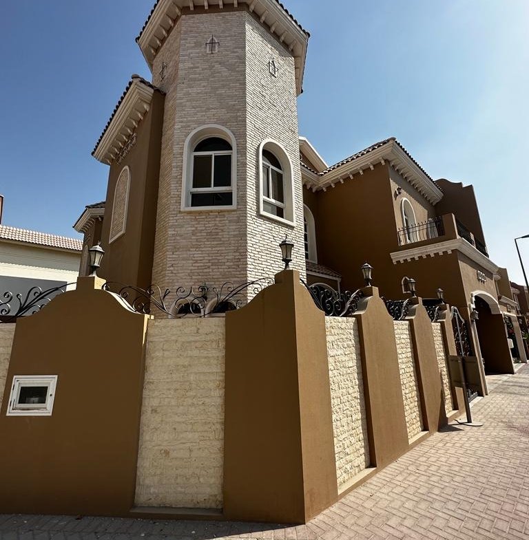 Stunning 4-Bedroom Semi Furnished Villa for sale in Saar