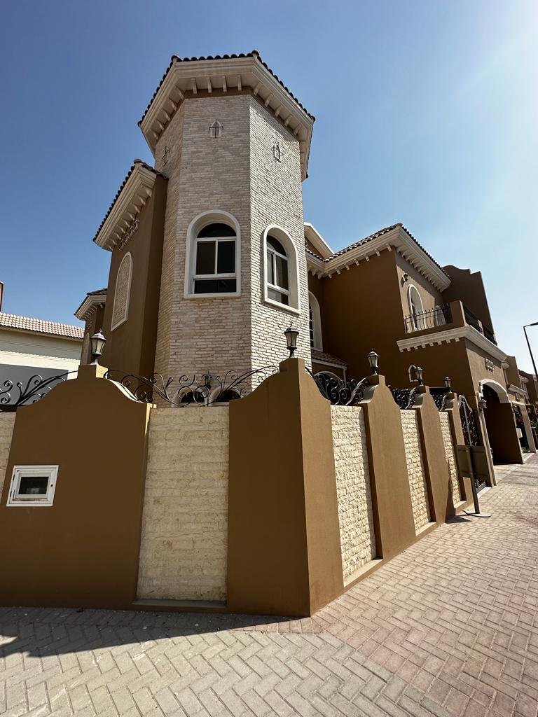 Stunning 4-Bedroom Semi Furnished Villa for sale in Saar