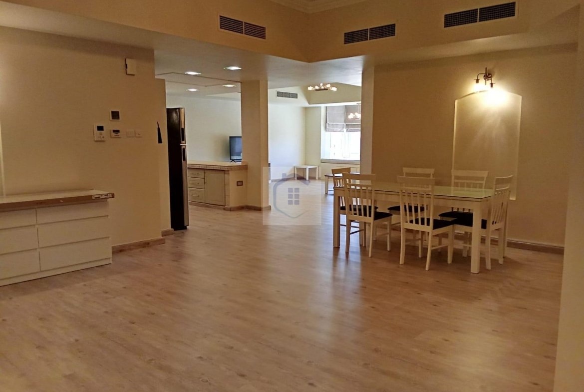 CityView Stunning 4-bedroom Villa for Sale in Maqaba