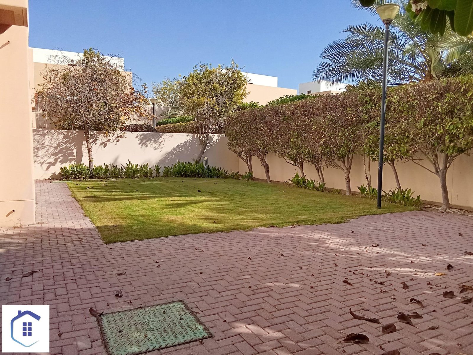 Luxury 4-Bedroom Villa for Rent in The Center Saar