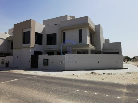 Luxury 4-Bedroom Villa in the Center Of Maqabah