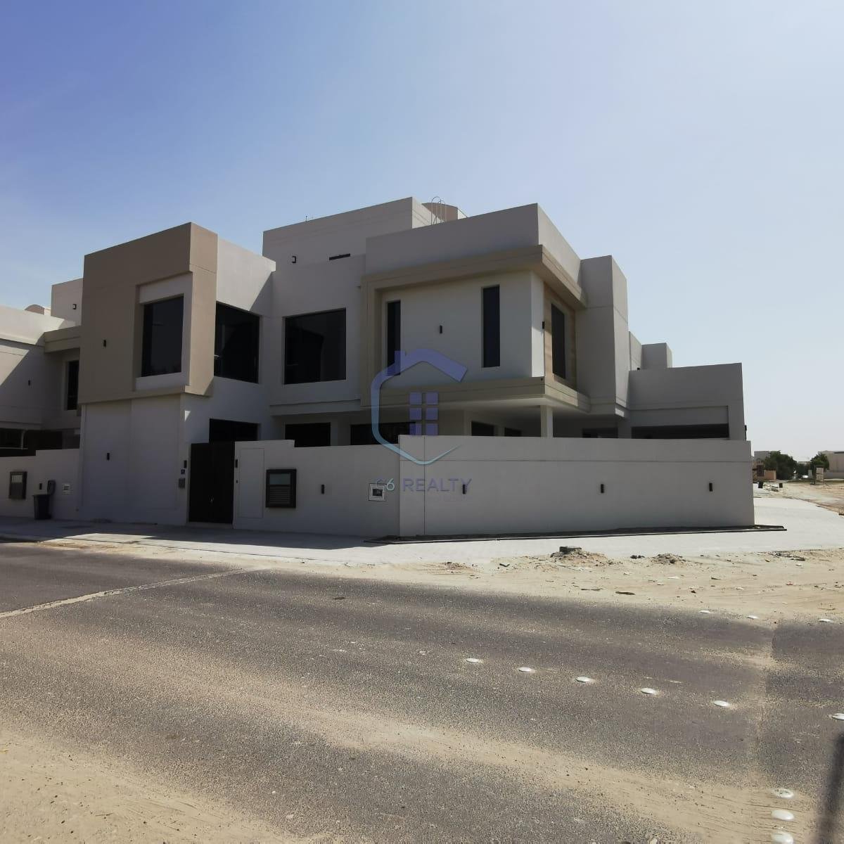 Luxury 4-Bedroom Villa in the Center Of Maqabah