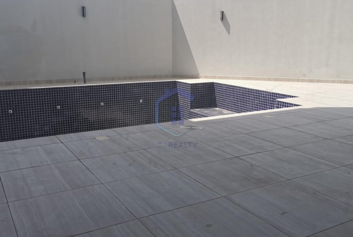 Luxury 4-Bedroom Villa in the Center Of Maqabah
