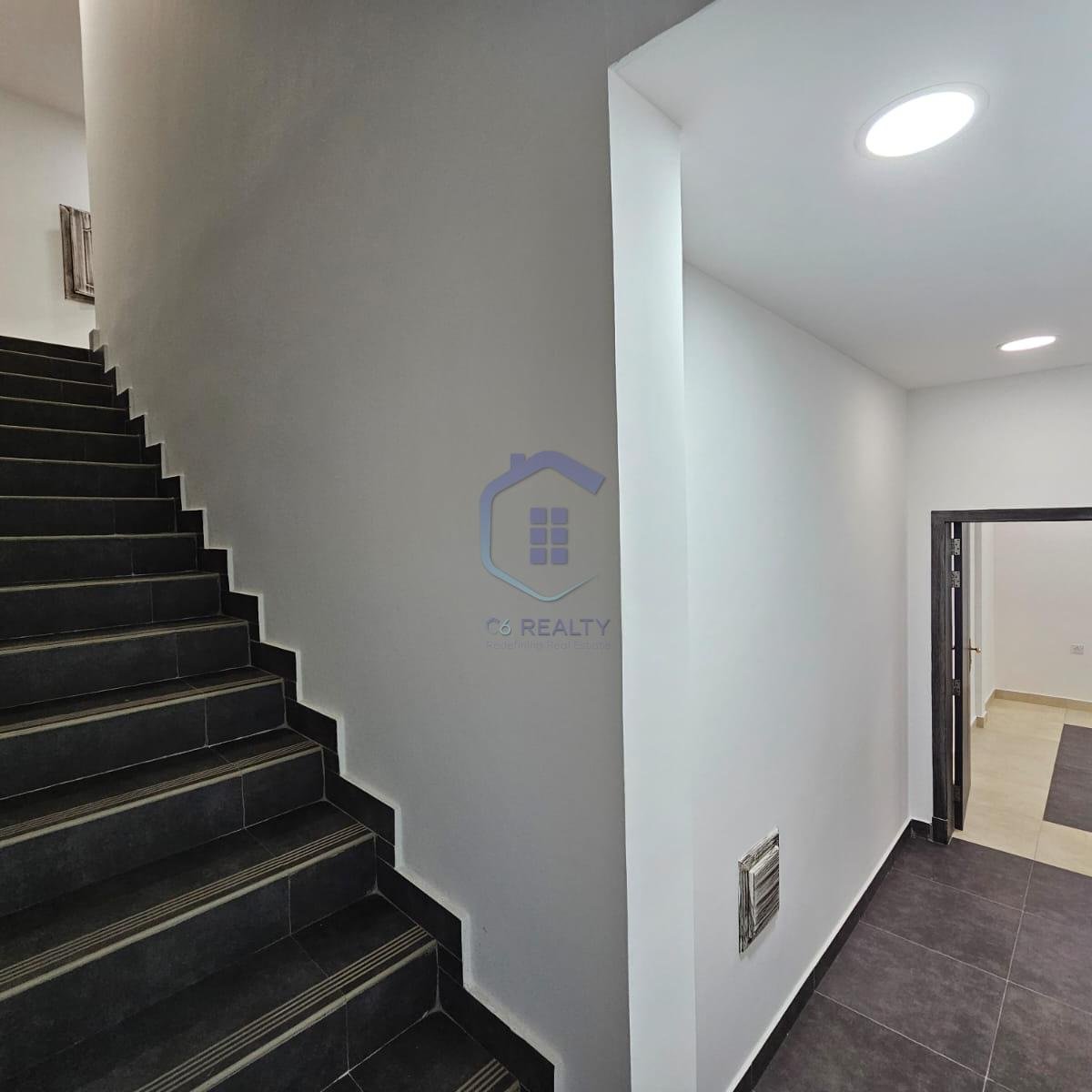 Exclusive 5-Bedroom Apartment for Rent in The Area of Saar.