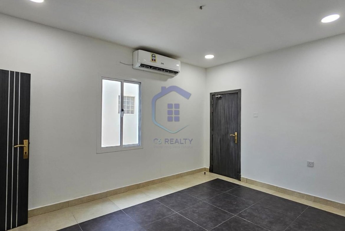 Exclusive 5-Bedroom Apartment for Rent in The Area of Saar.