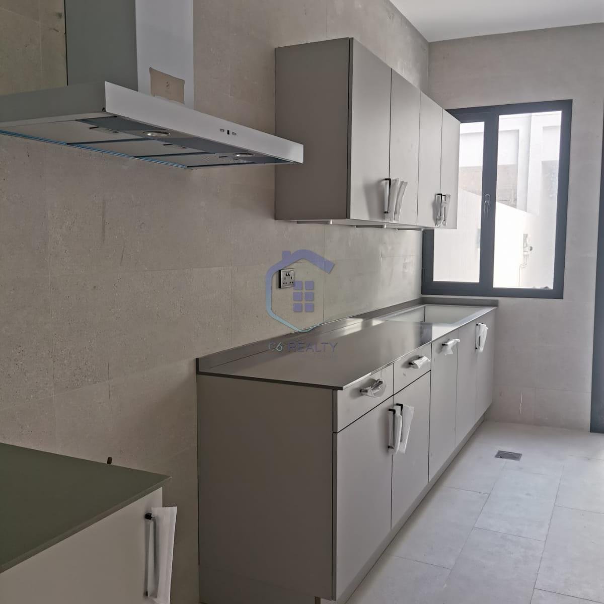 Luxury 4-Bedroom Villa in the Center Of Maqabah