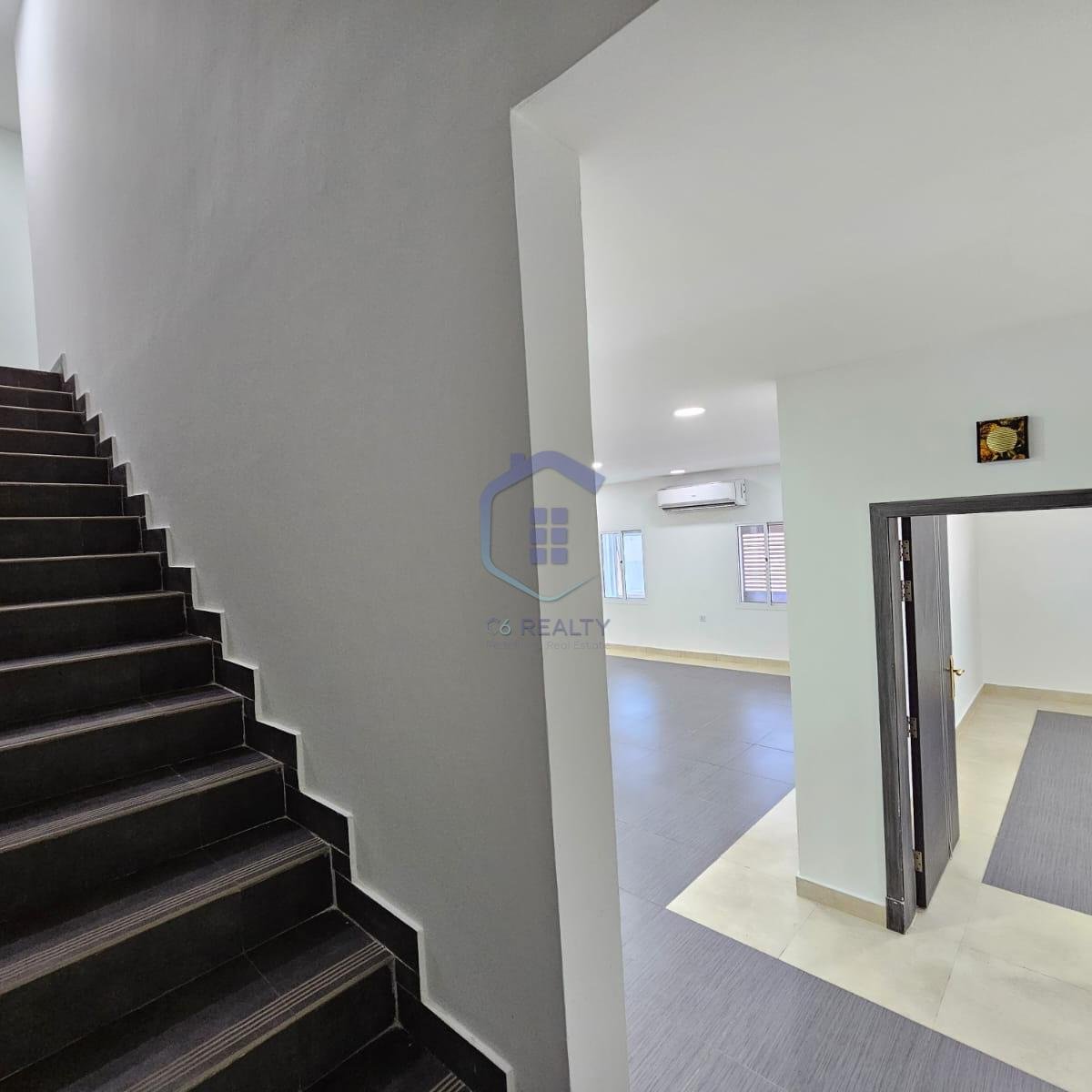 Exclusive 5-Bedroom Apartment for Rent in The Area of Saar.