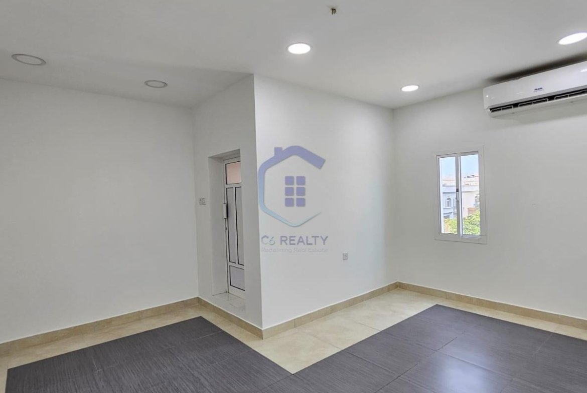 Exclusive 5-Bedroom Apartment for Rent in The Area of Saar.