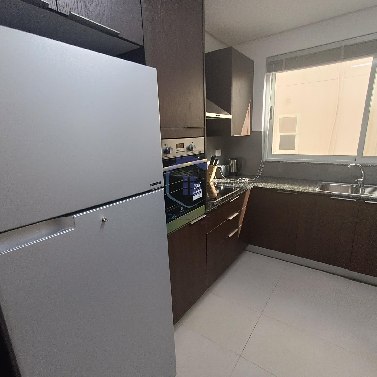SeaView 2-Bedroom Apartment For Rent in The Heart Of Seef