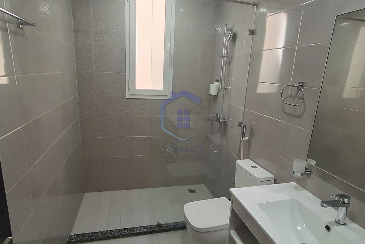 SeaView 2-Bedroom Apartment For Rent in The Heart Of Seef