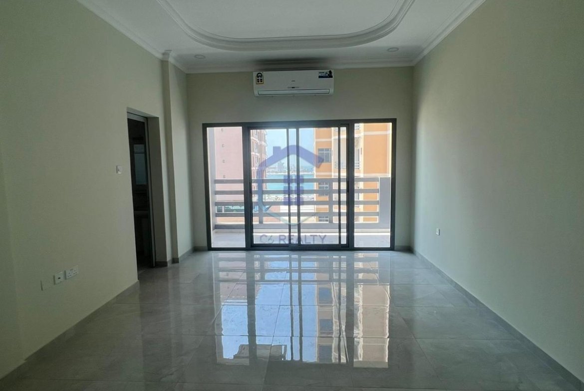 New Spacious 4-Bedroom Apartment in center of Hidd