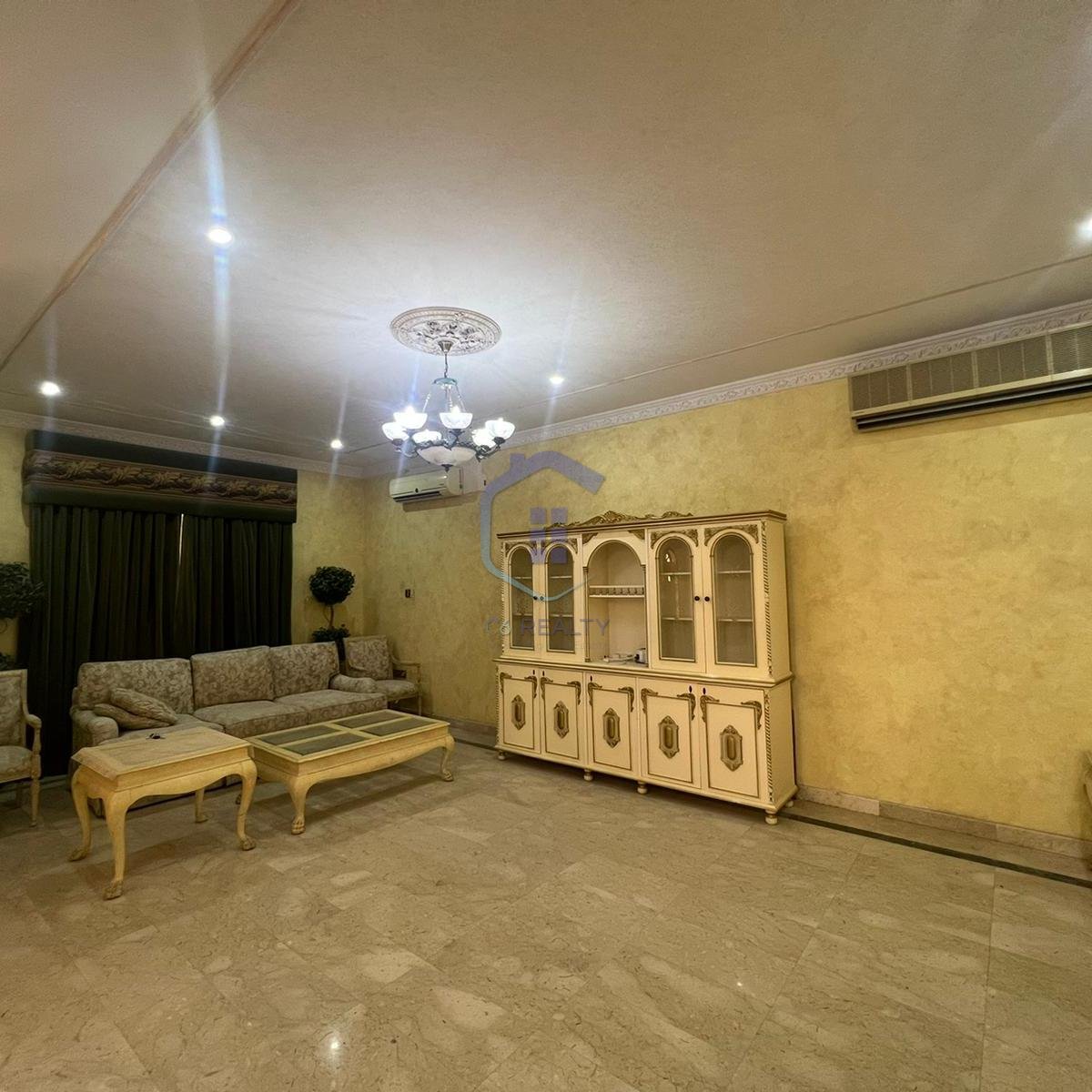 Luxury 4-Bedroom Villa in The heart of Al Hidd