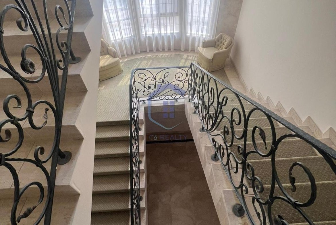 Luxury 4-Bedroom Villa in The heart of Al Hidd
