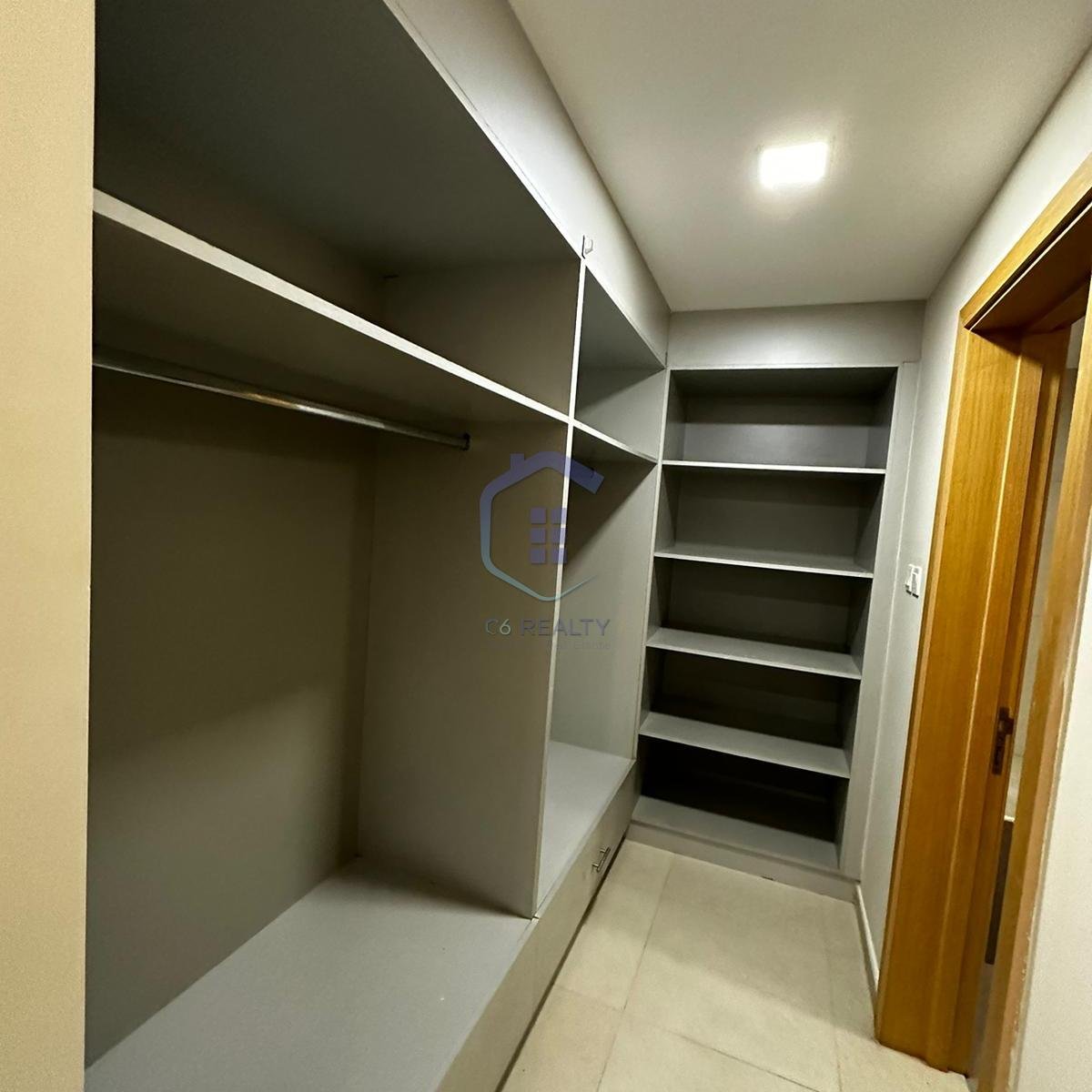 eaView Exclusive 2-Bedroom Apartment For Rent in Amwaj Islands