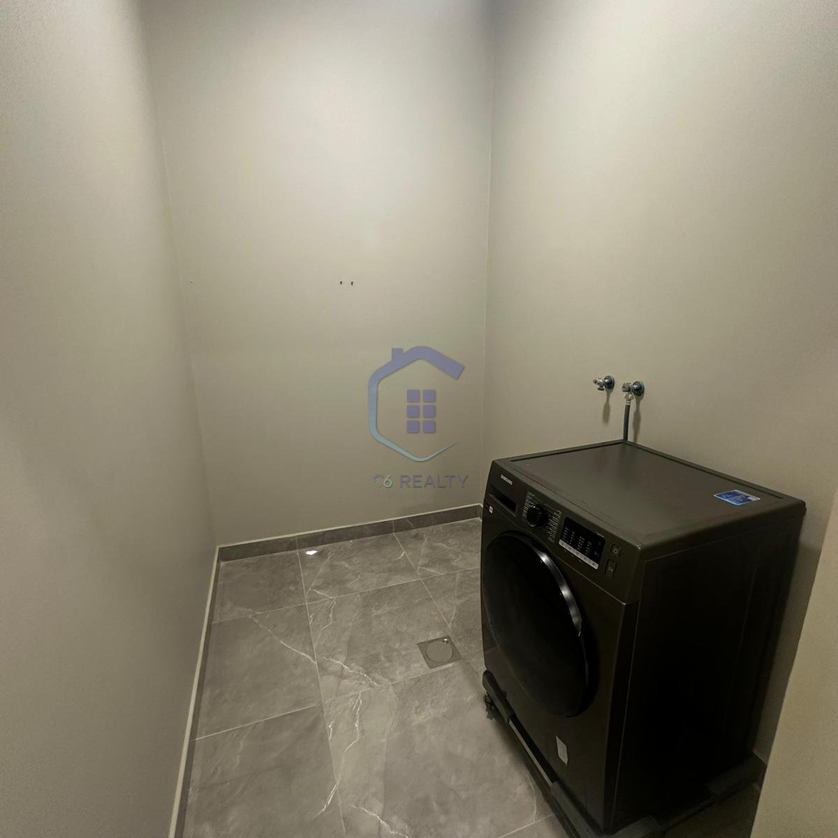 Exclusive 2-bedroom Apartment In The CityCenter Of Saar.