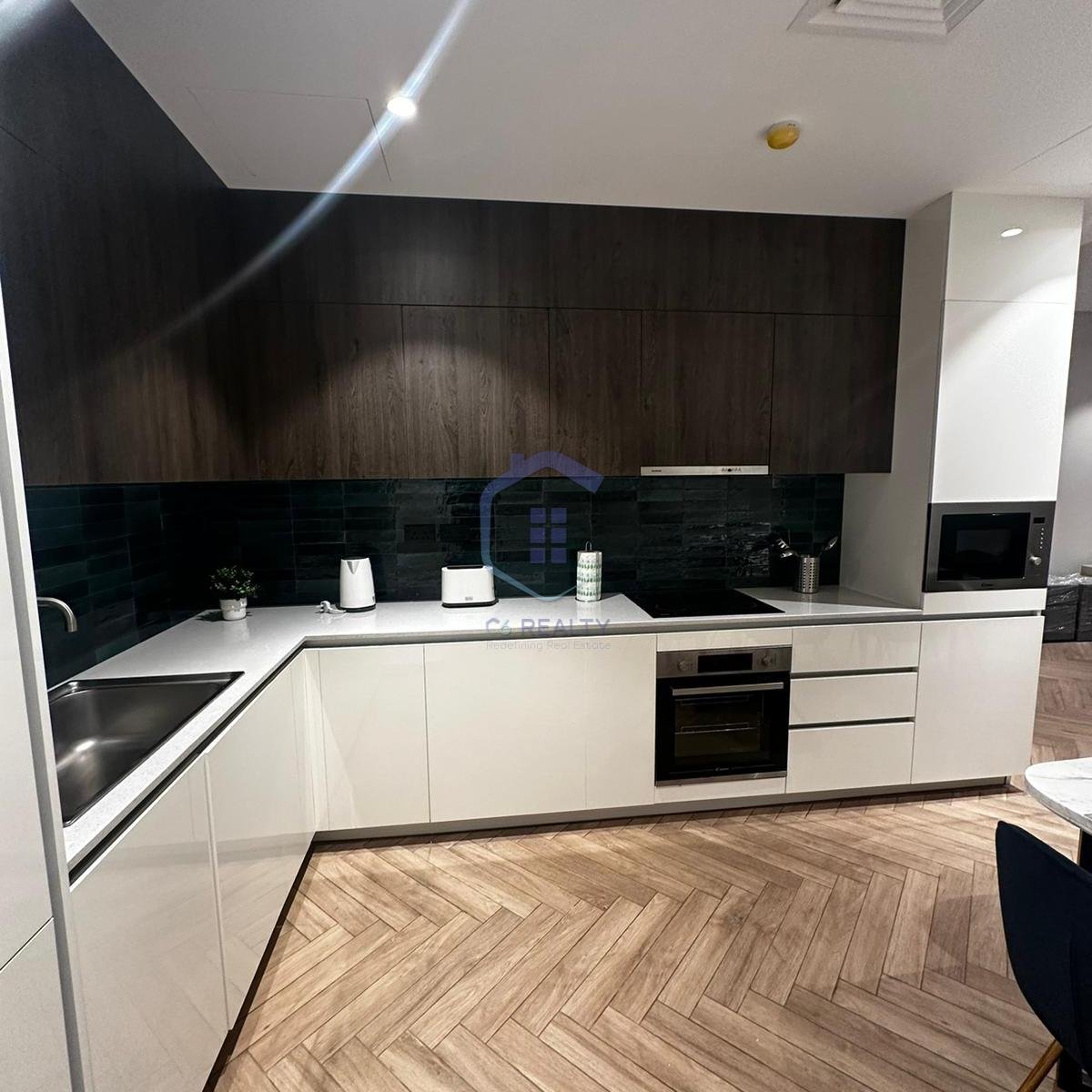 Modern 2-Bedroom Apartment In The Heart Of Saar.