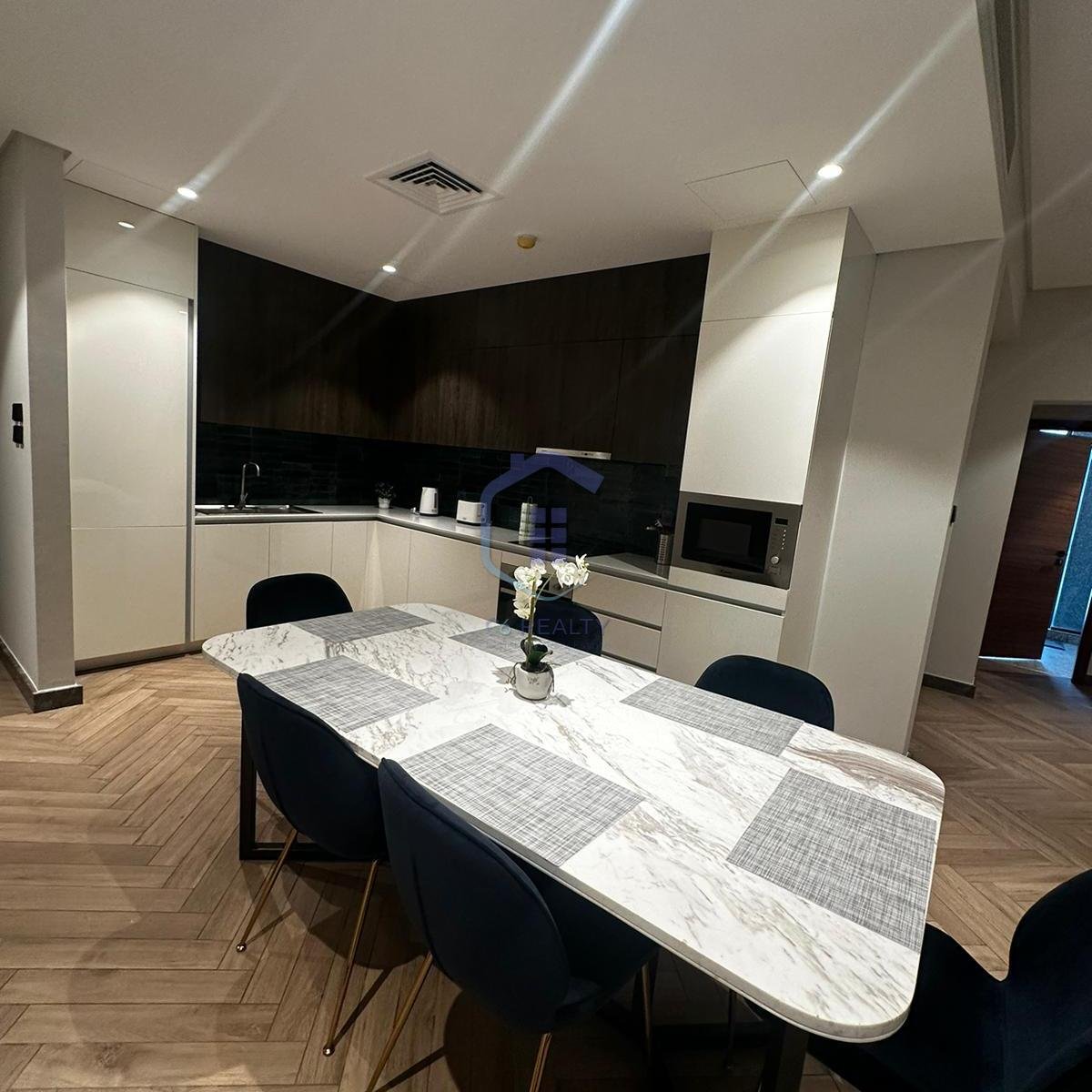 Modern 2-Bedroom Apartment In The Heart Of Saar.