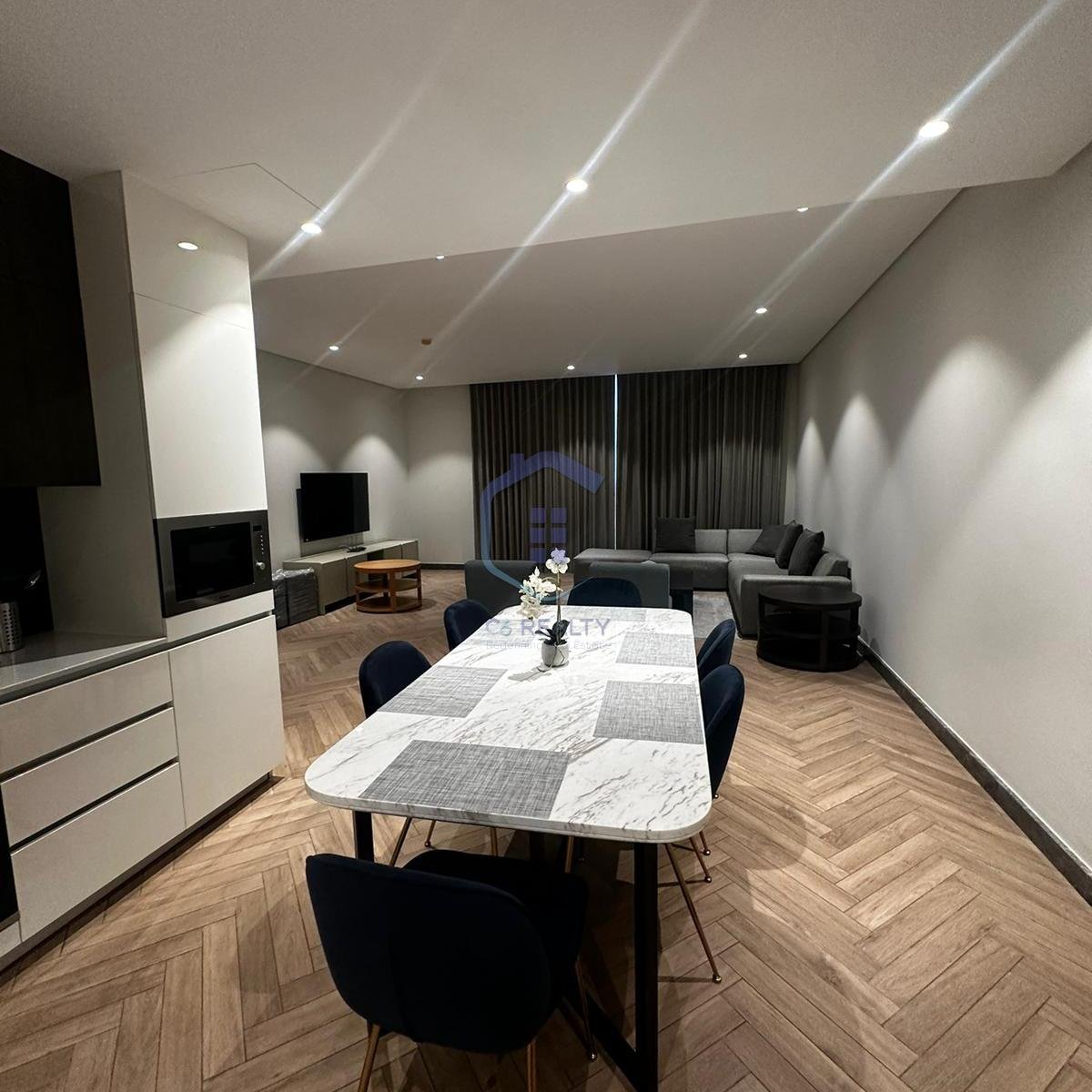 Modern 2-Bedroom Apartment In The Heart Of Saar.