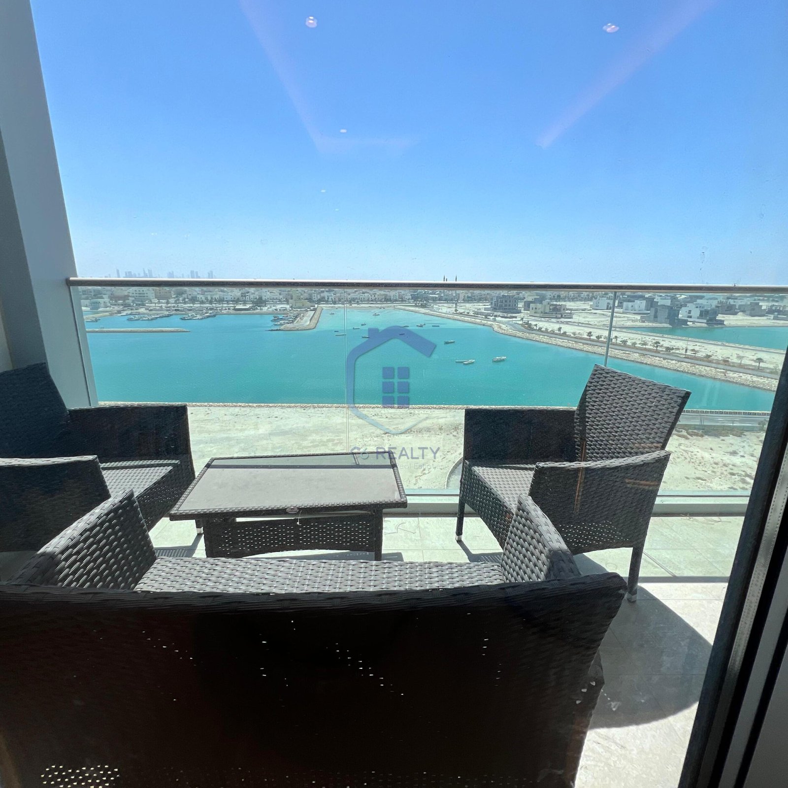 Luxury SeaView 2-Bedrooms Apartment In The Heart Of Dilmunia.