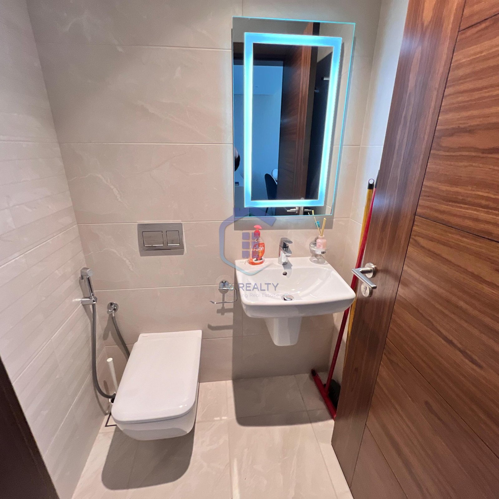 Luxury SeaView 2-Bedrooms Apartment In The Heart Of Dilmunia.