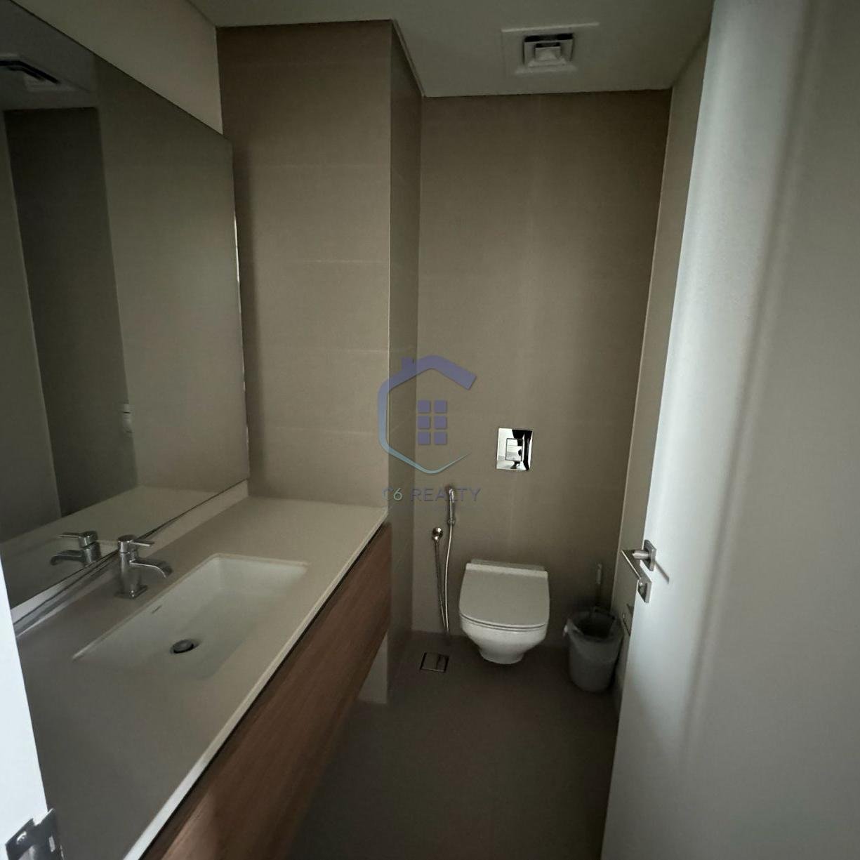 SeaView 4-Bedroom for Rent in The Heart of Marassi