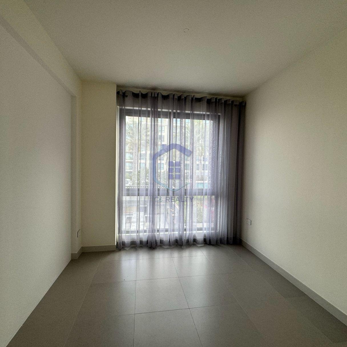 SeaView 4-Bedroom for Rent in The Heart of Marassi