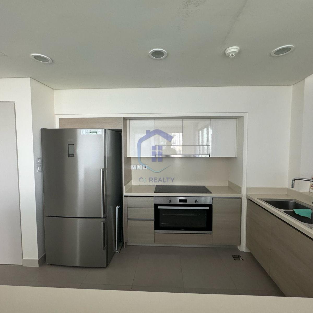 SeaView 4-Bedroom for Rent in The Heart of Marassi