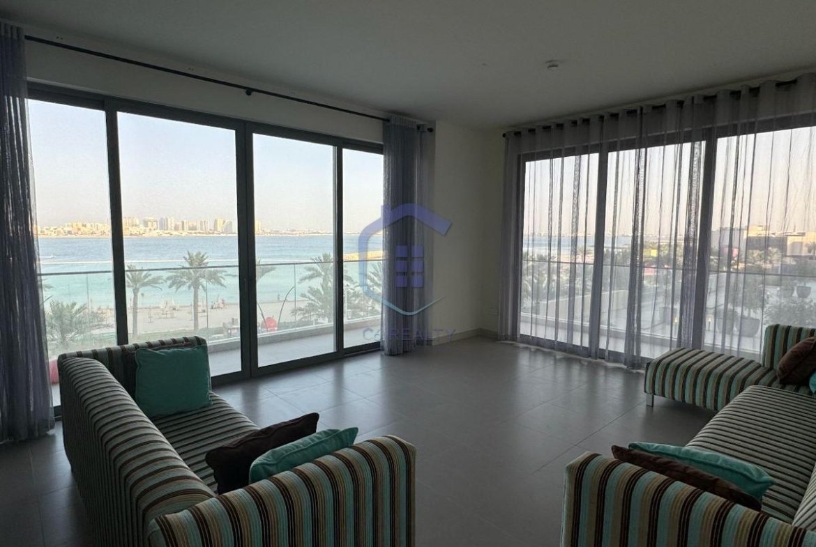 SeaView 4-Bedroom for Rent in The Heart of Marassi