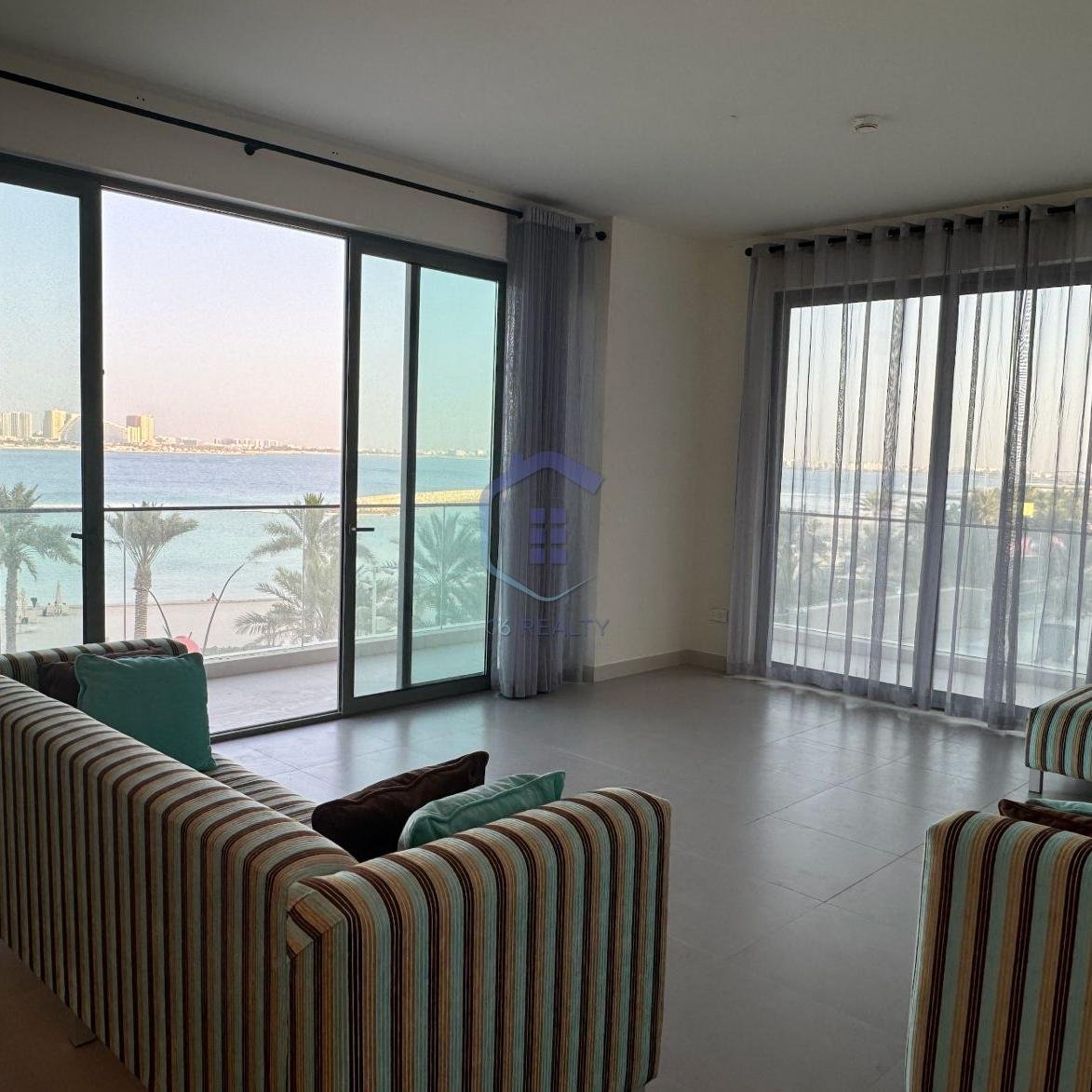 SeaView 4-Bedroom for Rent in The Heart of Marassi