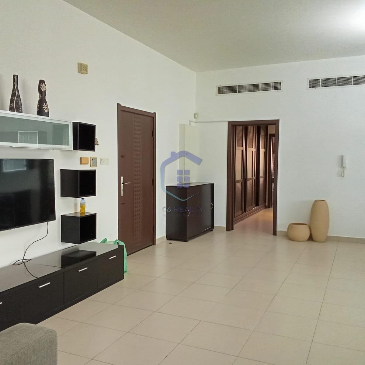 Modern Affordable Apartment for Rent in the Vibrant Saar