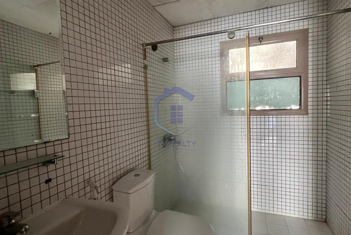 Modern 2-Bedroom Semi-Furnished Apartment in the center of city Hoora-Manama