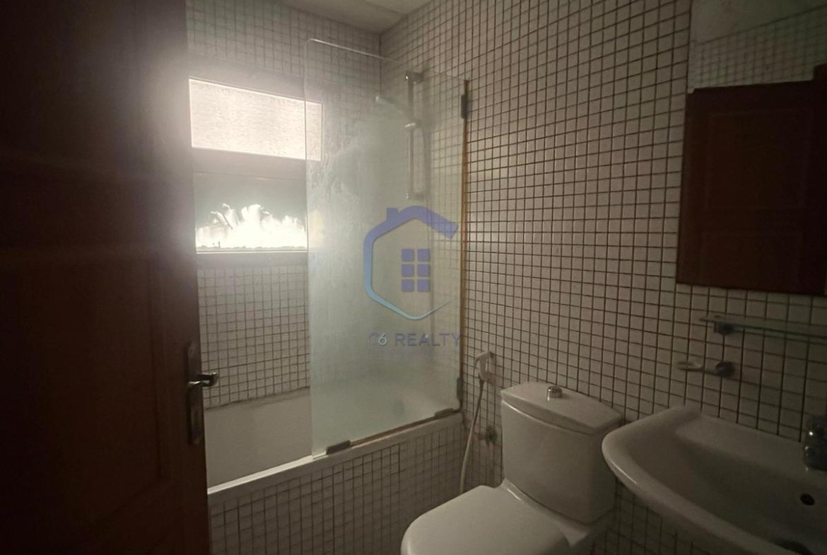 Modern 2-Bedroom Semi-Furnished Apartment in the center of city Hoora-Manama
